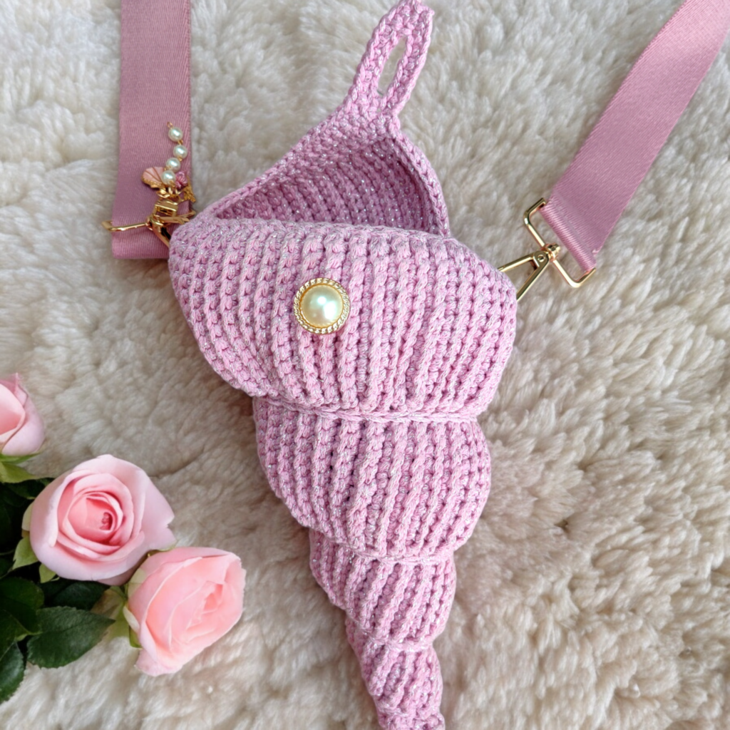 Różowa torebka muszla 02