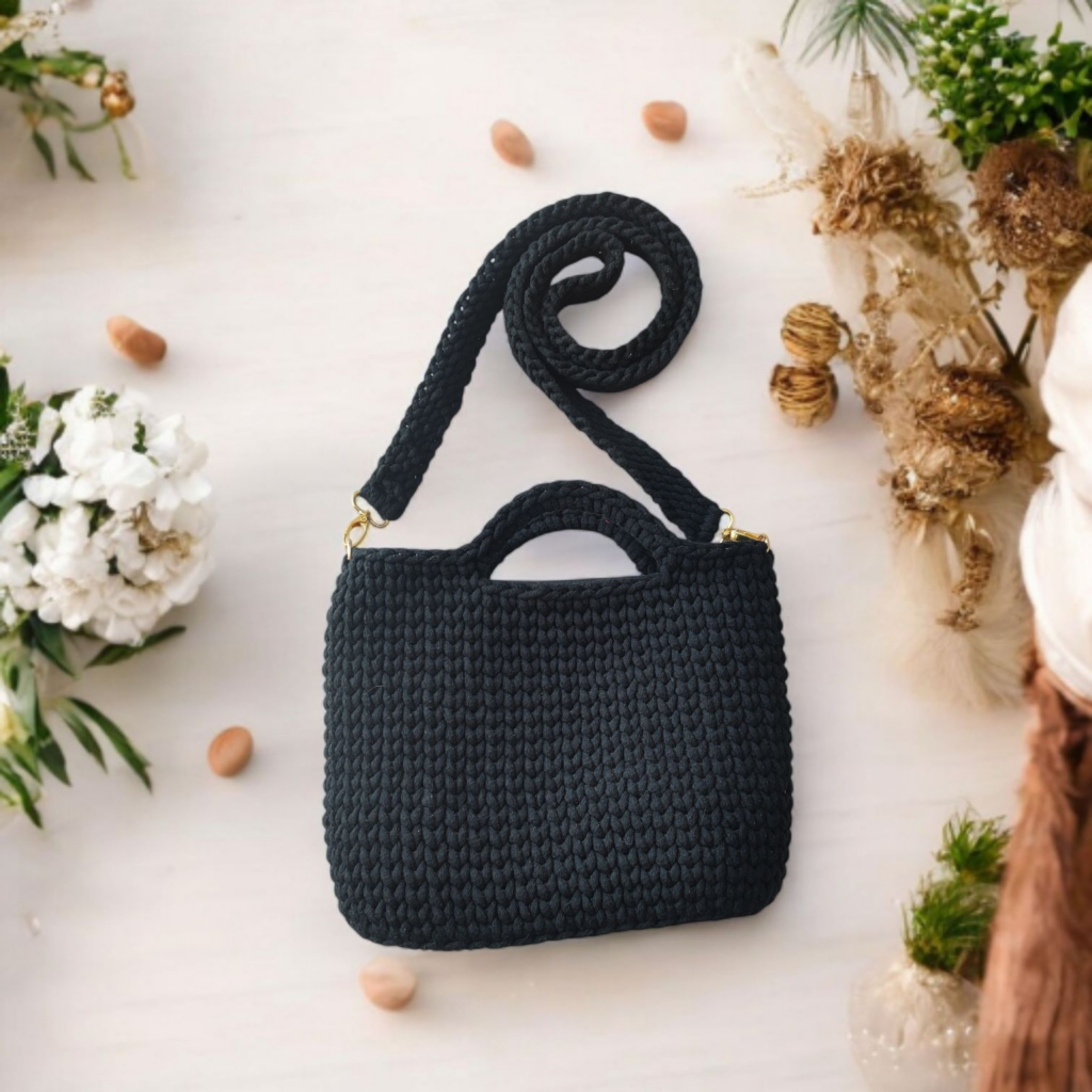 Klasyczna torebka na zamek 02